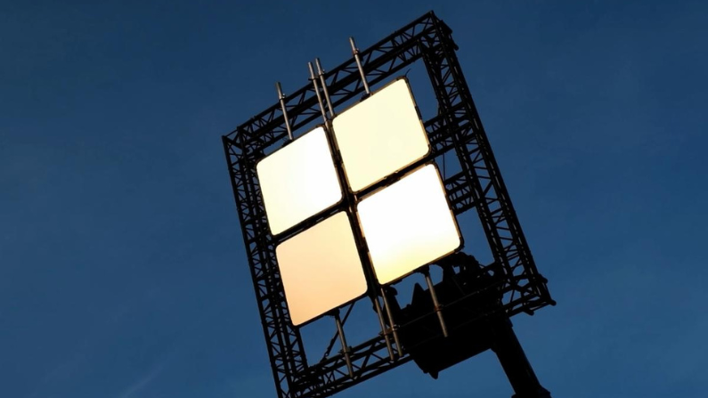 Go Big: New Grid System Creates Lightbridge Reflector Arrays